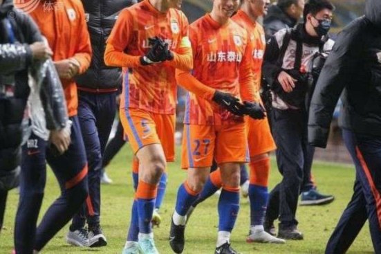 海牛4-1泰山，属于惨败了吧